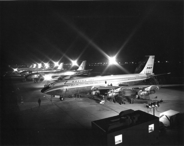 Nové letouny Boeing 707 a KC 135 v Rentonu foto Boeing