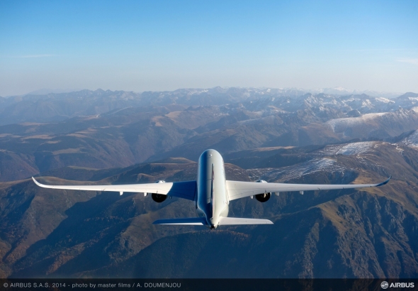 A350_XWB_Qatar_Airways_in_flight_2