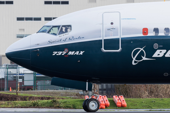 Boeing 737 800 MAX  002