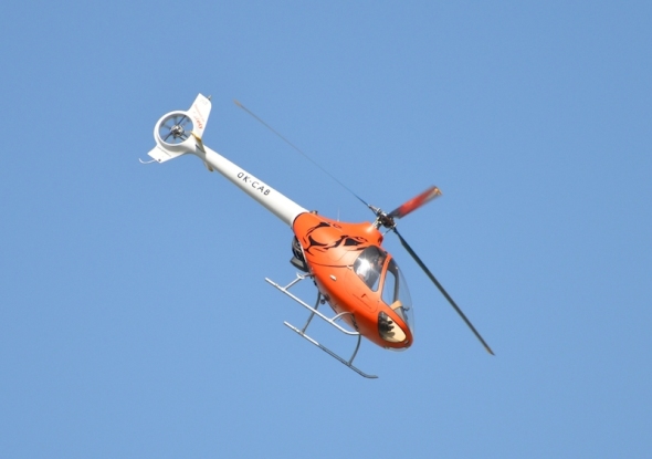 vrtulník Gumbail Cabri G2 Helicopter Show 2016