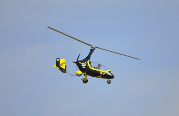 vírník Helicopter Show 2016