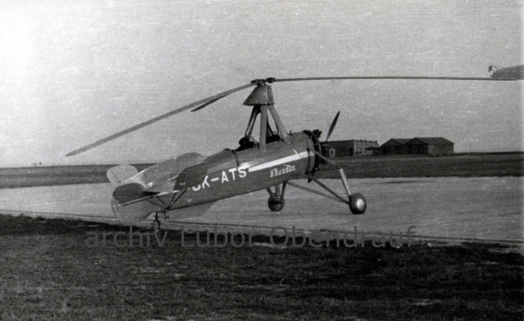 Cierva C.30A  hangáry Aero Praha Kbely