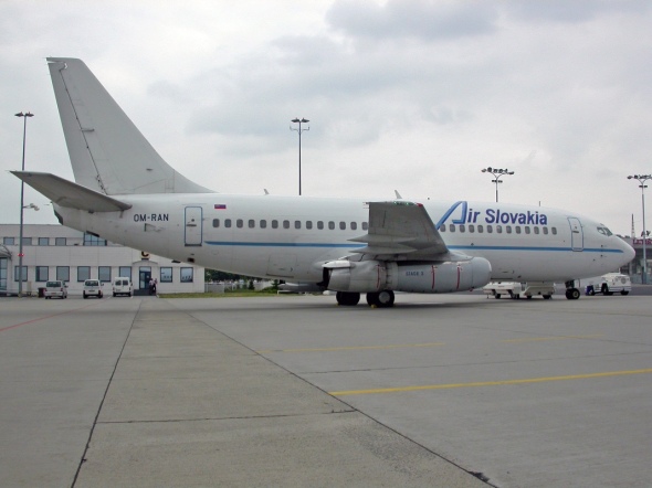 Boeing 737 200 Air Slovakia v Praze