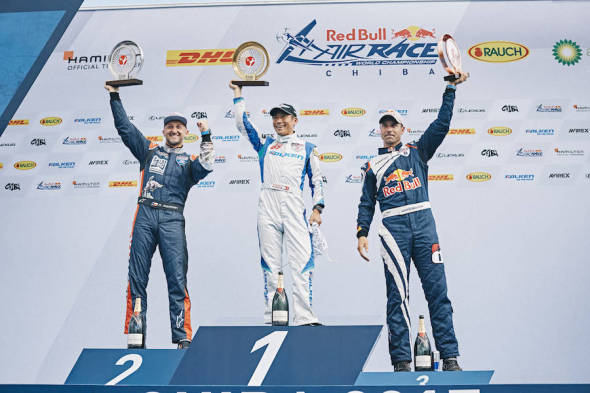 Stupně vítězů Red Bull Air Race 2017 Petr Kopfstein, Yoshihide Muroya, Martin Sonka