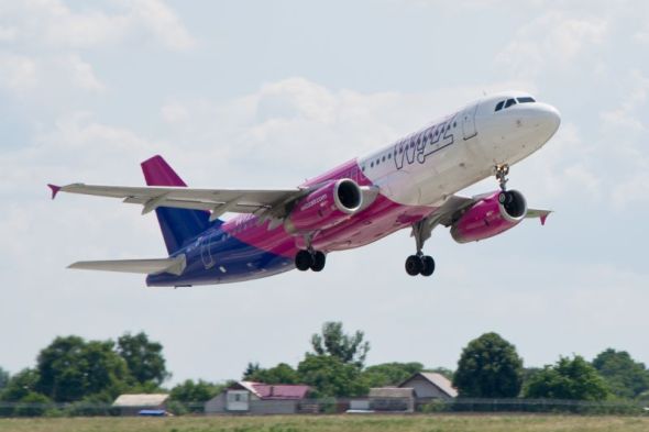 Wizz Air Airbus A321 vzlet