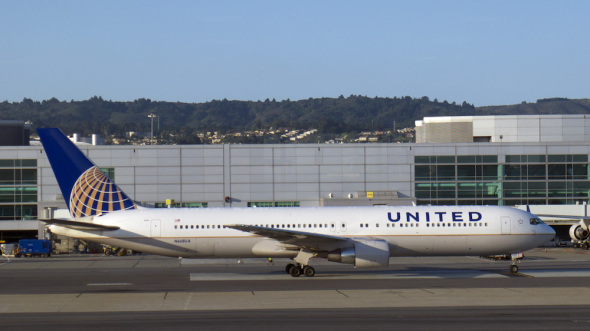 United Airlines Boeing B767 300