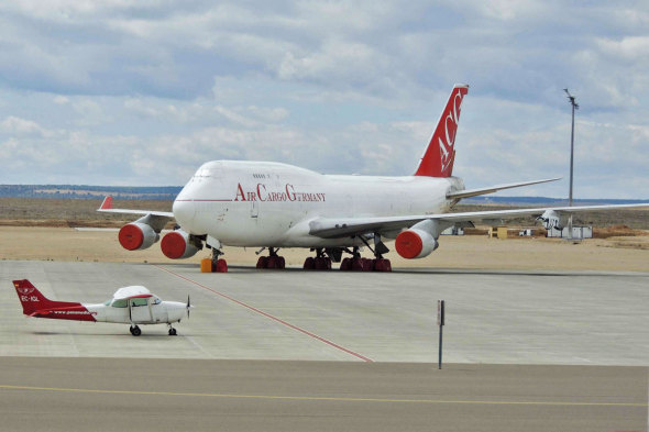 Boeing B747 a Cessna 172 teruel