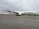 Emirates SkyCargo Boeing B 777 300ER mini-freighter v Praze