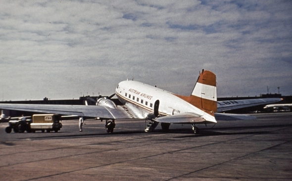 Douglas DC3 Austrian airlines LKPR